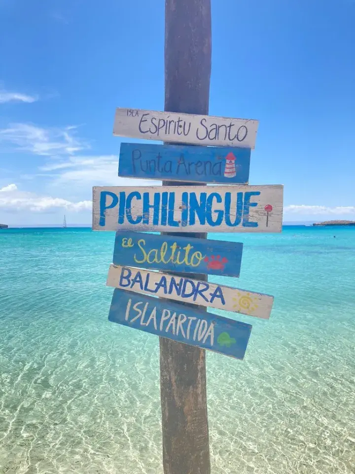 Soft sand and clear waters, here in Pichilingue.