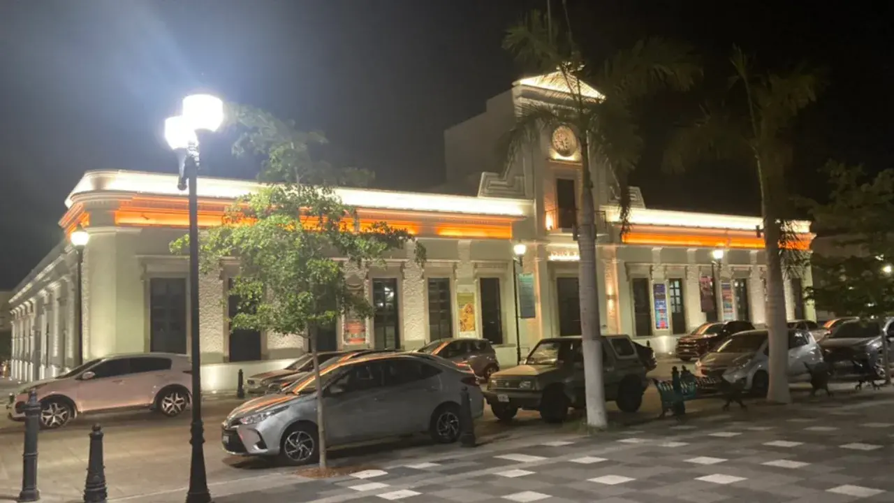 Under the Stars: A Magical Evening in Downtown La Paz