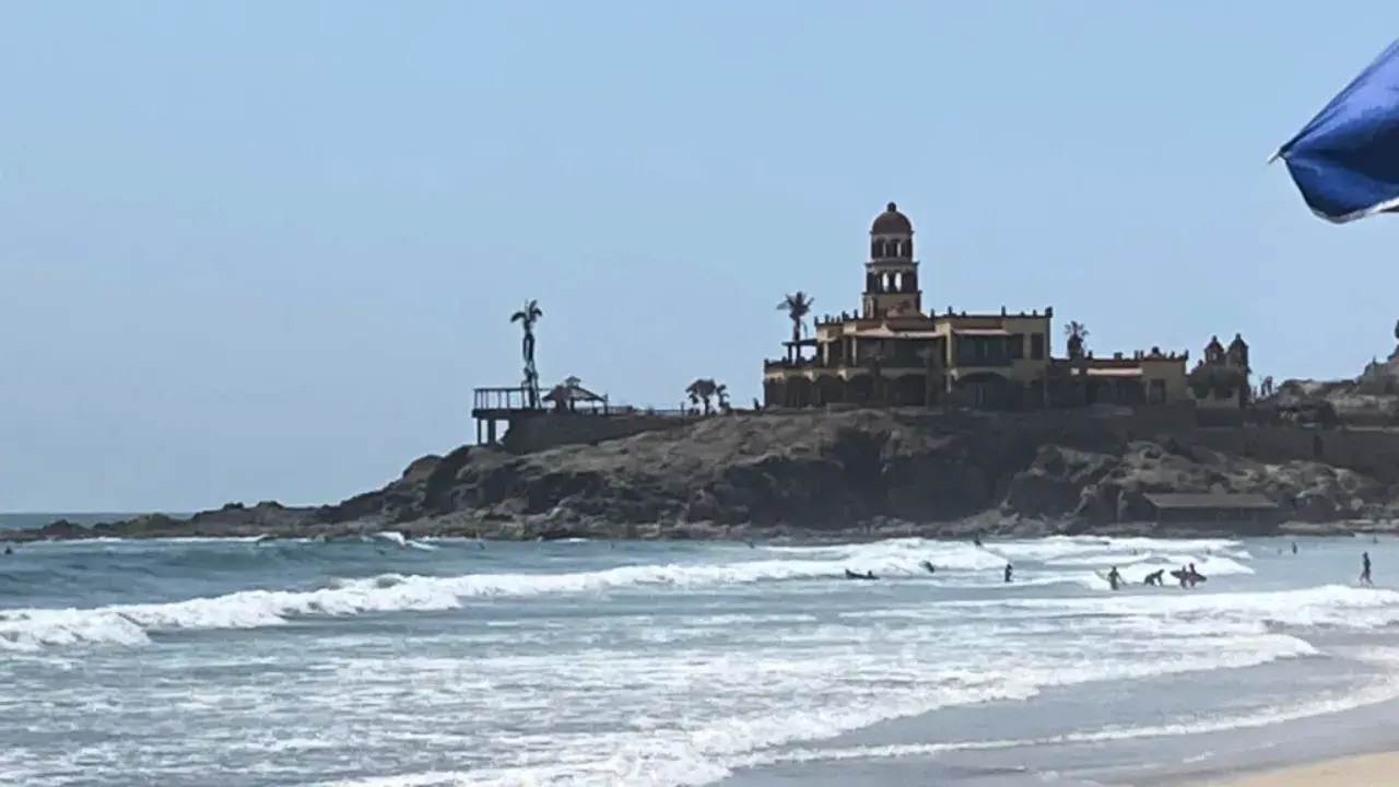 A ghost hotel on a cliff at Los Cerritos